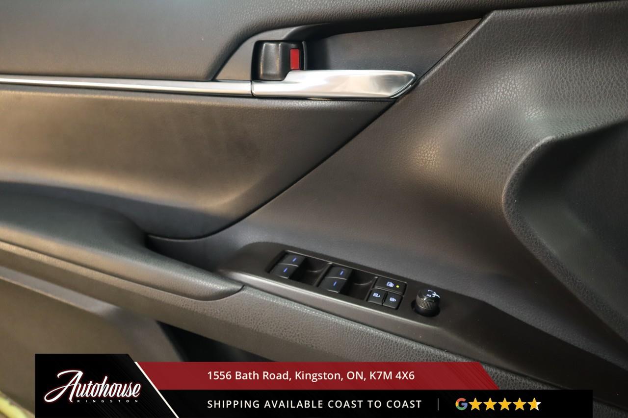 2024 Toyota Camry SE REARVIEW CAMERA - APPLE CARPLAY/ ANDROID AUTO Photo