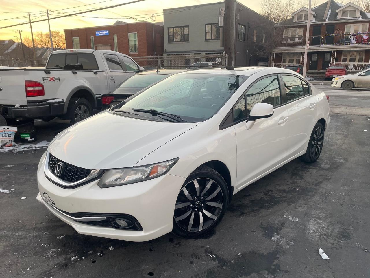 2013 Honda Civic Touring *NAV, HEATED LEATHER SEATS, SUNROOF* Photo0