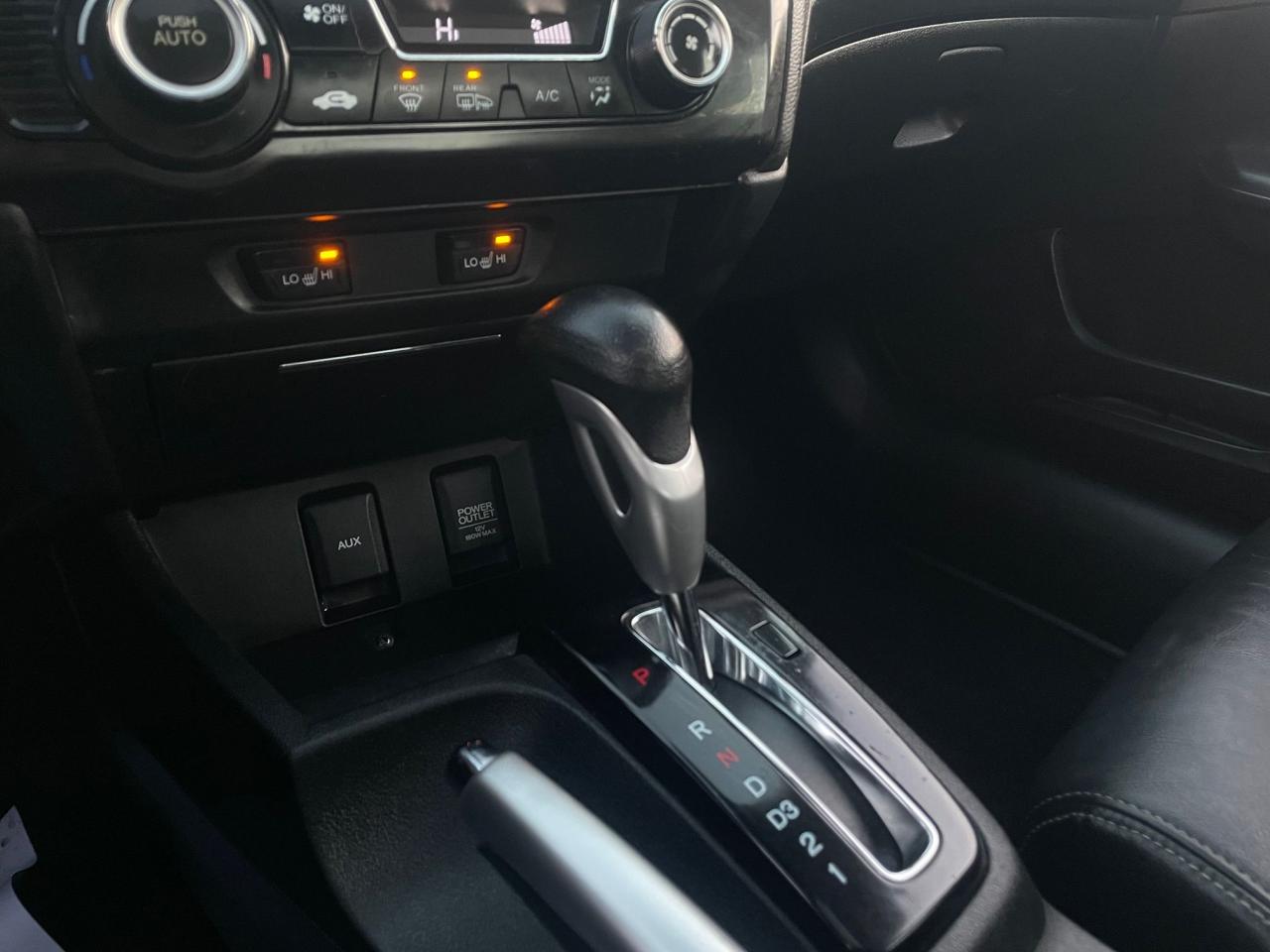 2013 Honda Civic Touring *NAV, HEATED LEATHER SEATS, SUNROOF* Photo