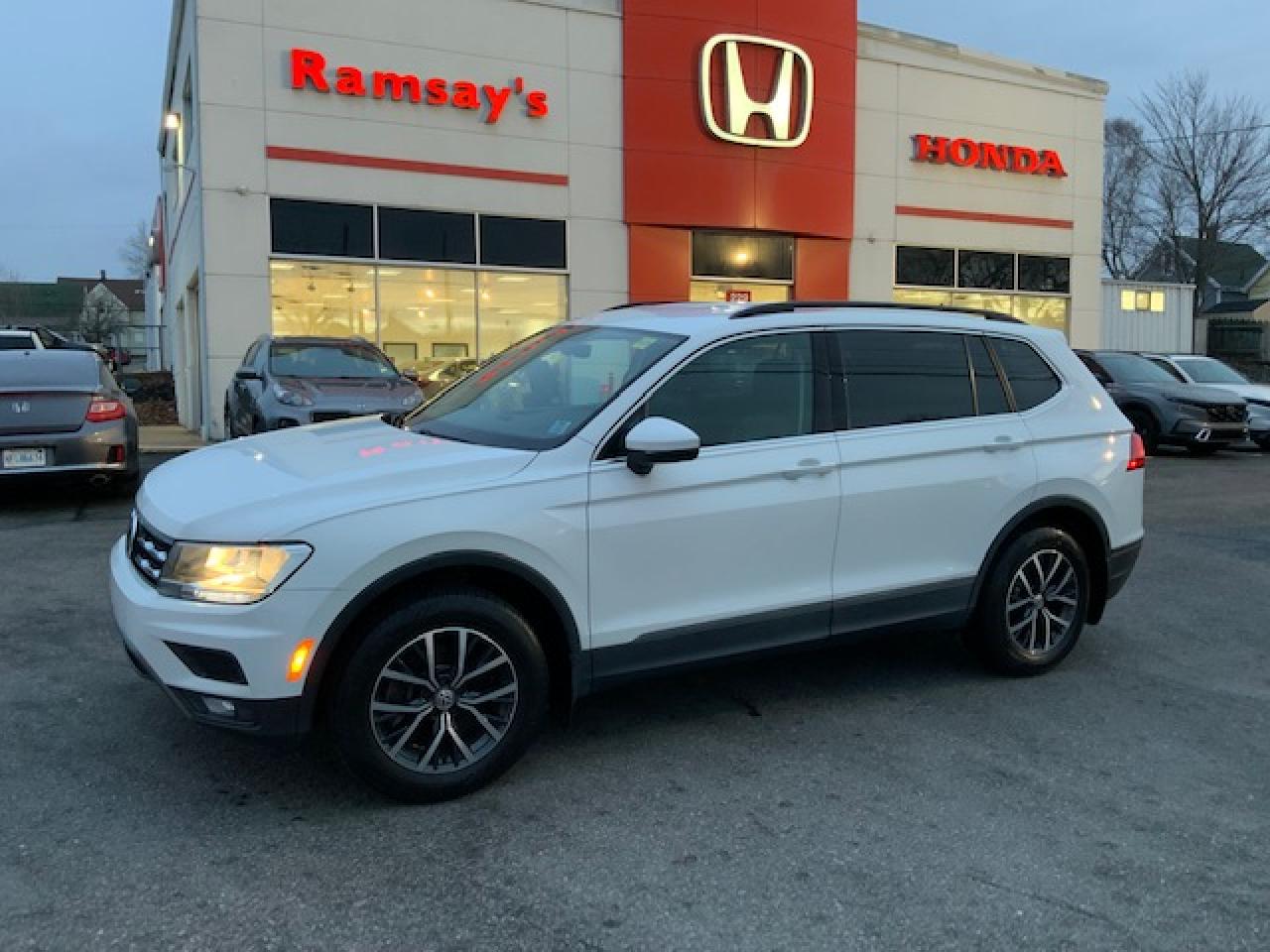 2019 Volkswagen Tiguan COMFORTLINE Photo0