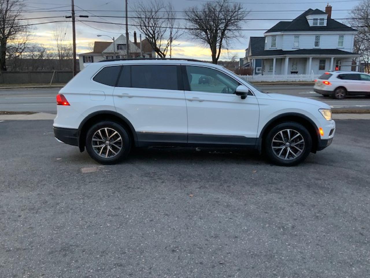 2019 Volkswagen Tiguan COMFORTLINE Photo