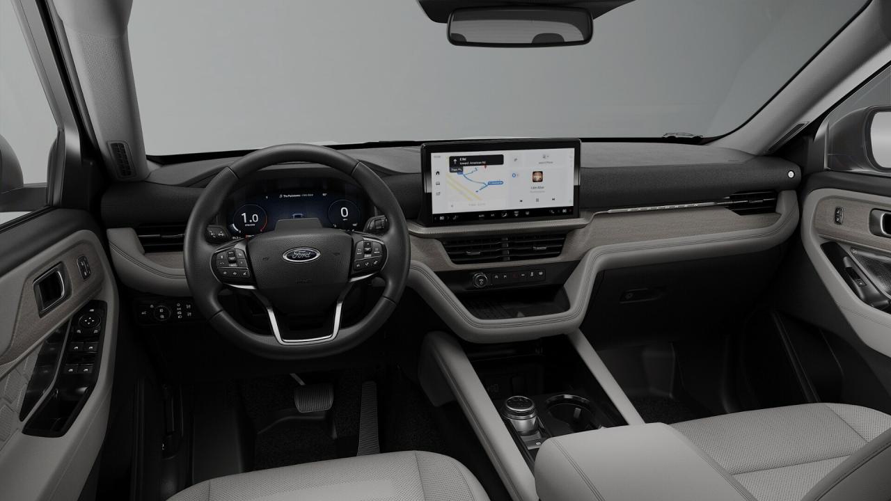 2026 Ford Explorer Platinum 4WD Photo