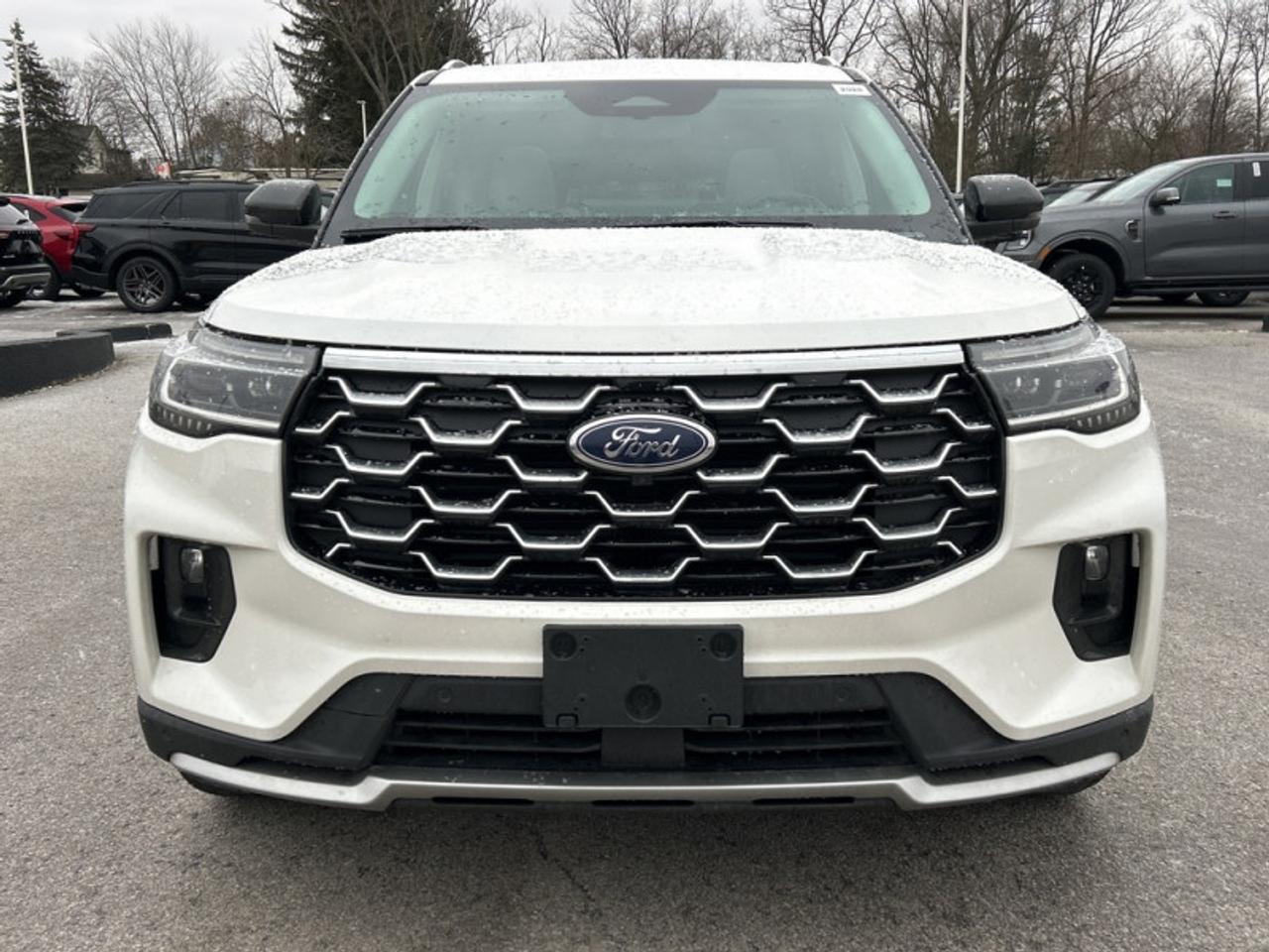 2026 Ford Explorer Platinum 4WD Photo3