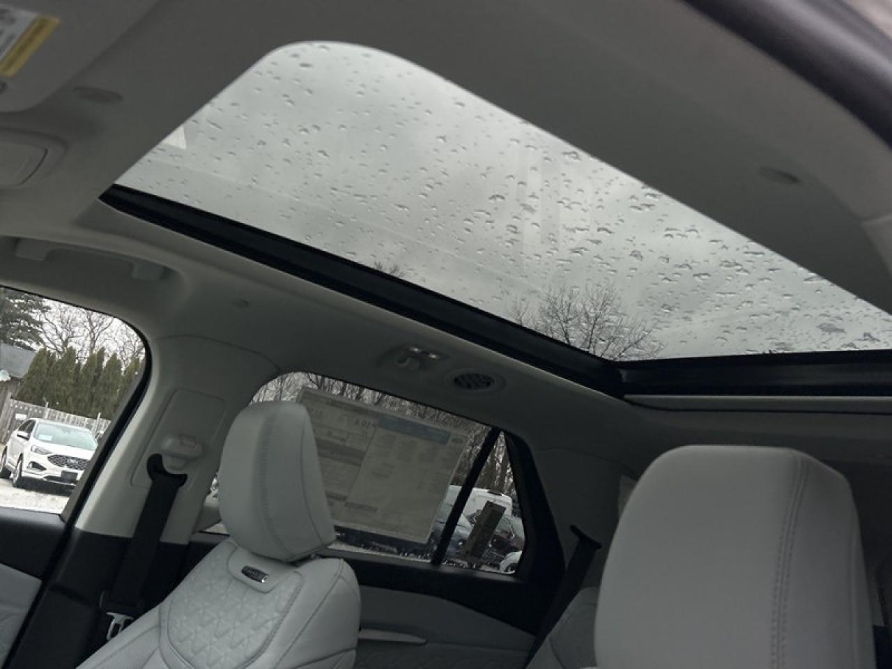 2026 Ford Explorer Platinum 4WD Photo