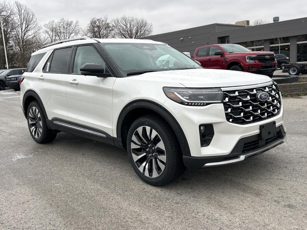 2026 Ford Explorer Platinum 4WD Photo2