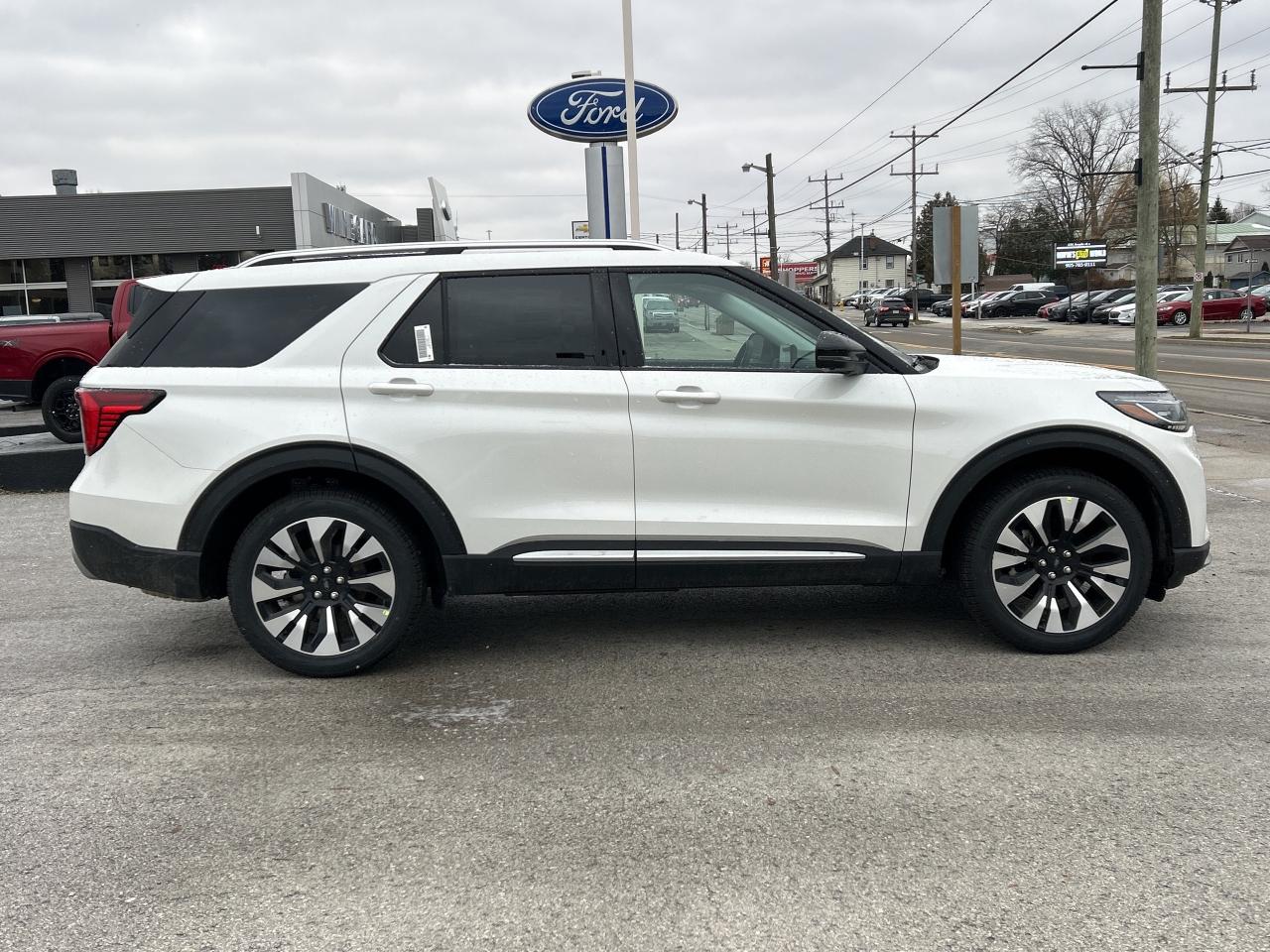 2026 Ford Explorer Platinum 4WD Photo