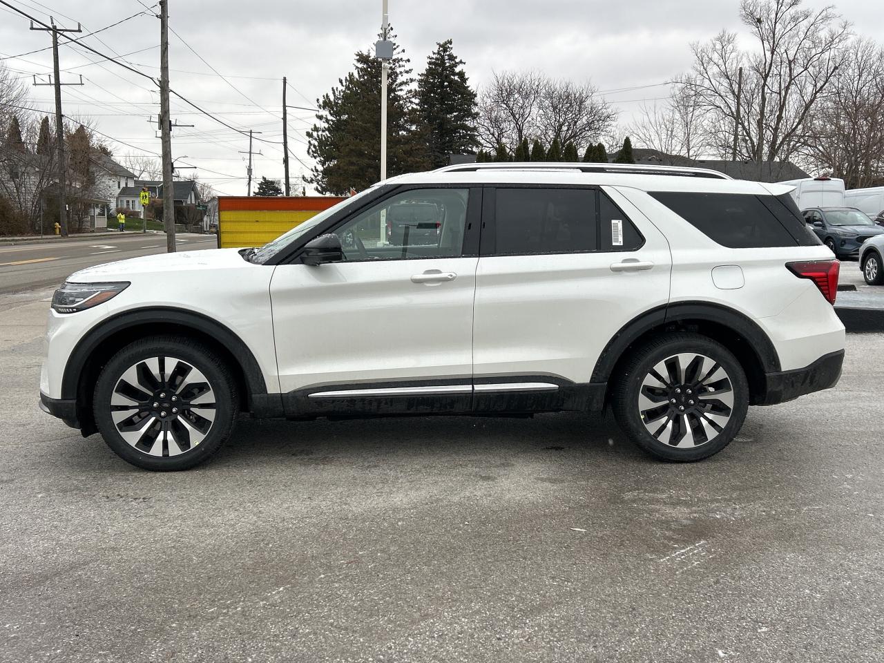 2026 Ford Explorer Platinum 4WD Photo