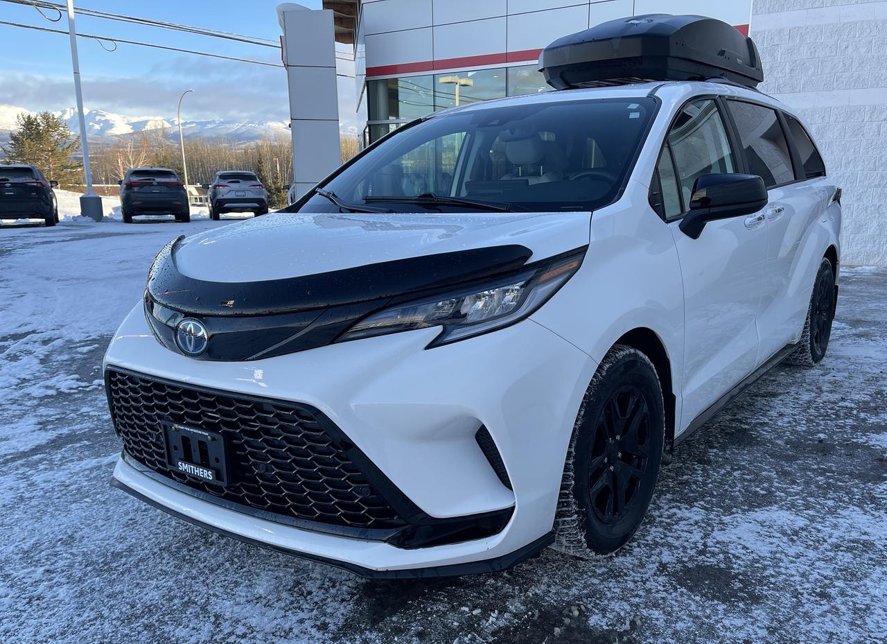 2025 Toyota Sienna XSE Photo0