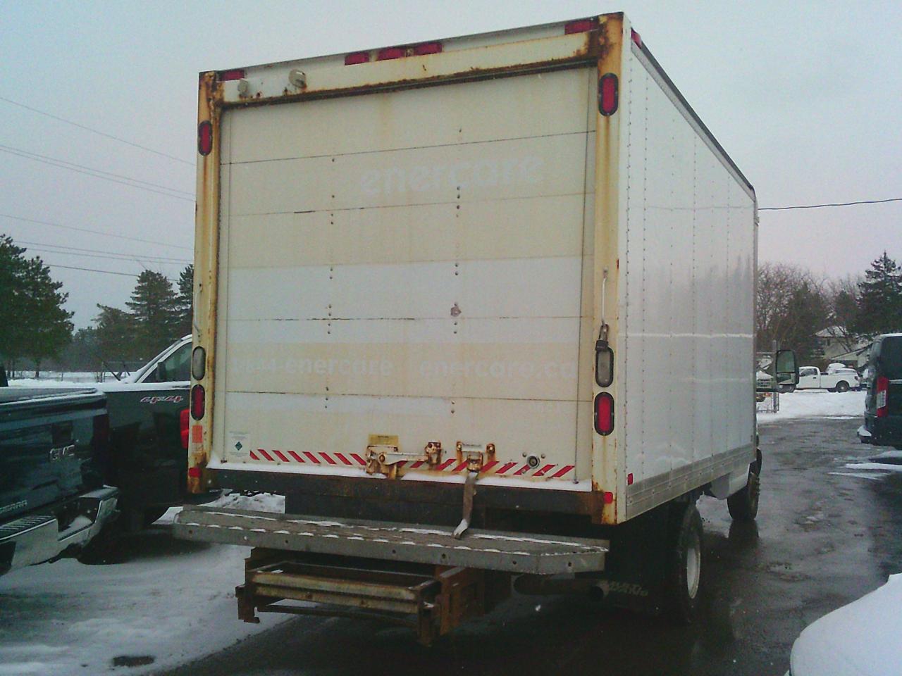 2013 Chevrolet Express Commercial Cutaway 4500 159  WB Photo3