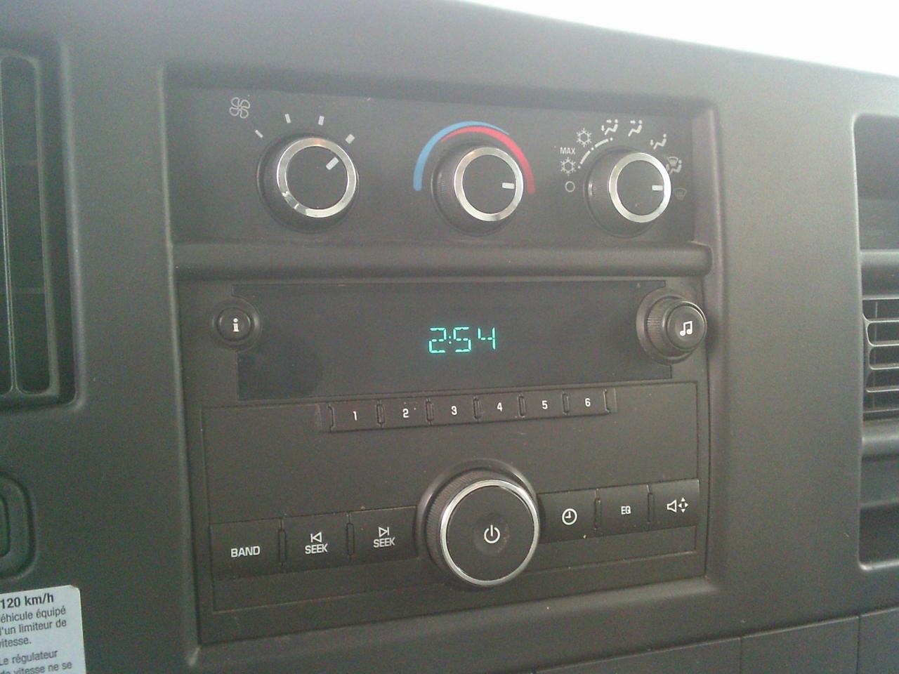 2013 Chevrolet Express Commercial Cutaway 4500 159  WB Photo