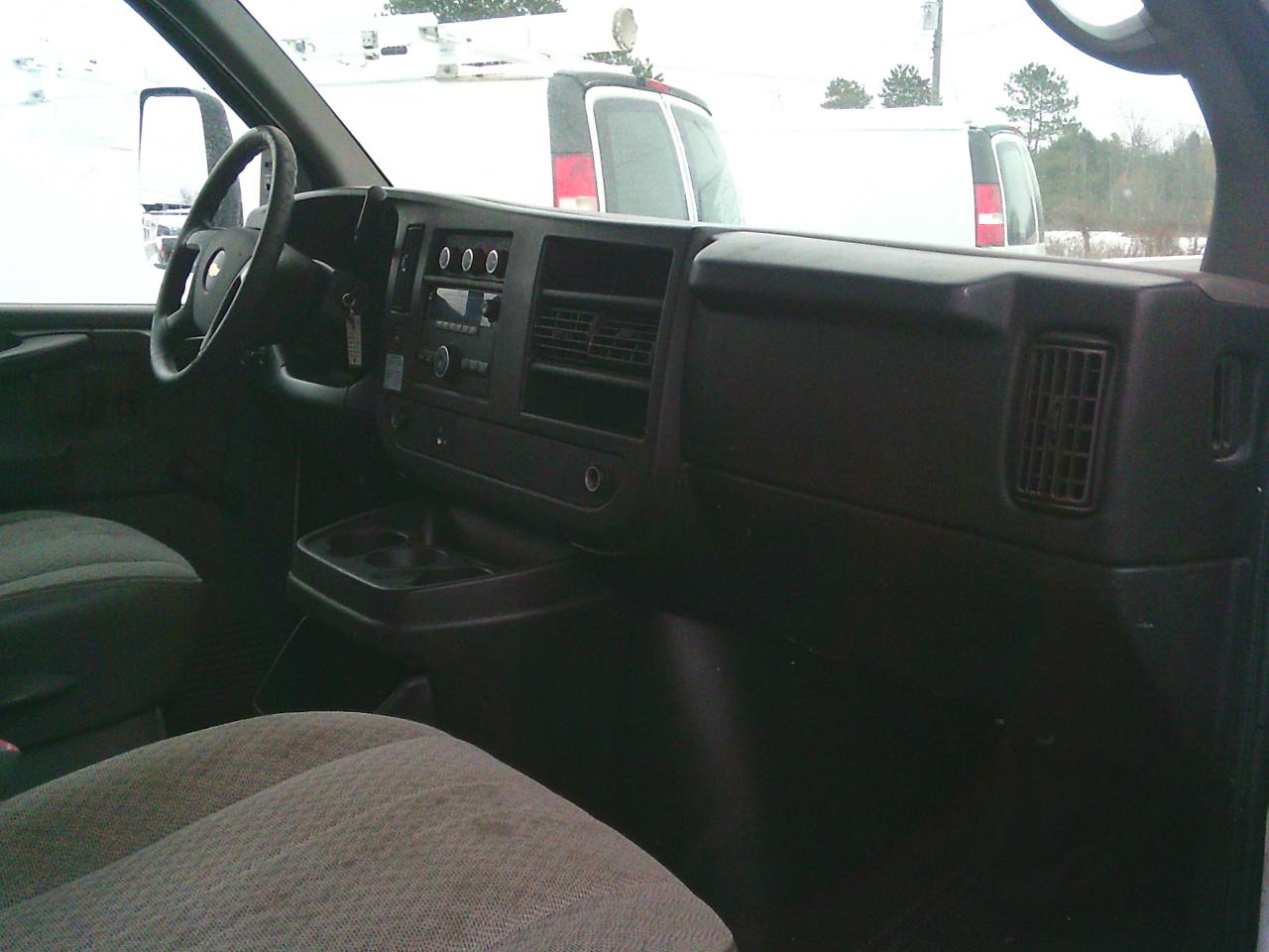 2013 Chevrolet Express Commercial Cutaway 4500 159  WB Photo