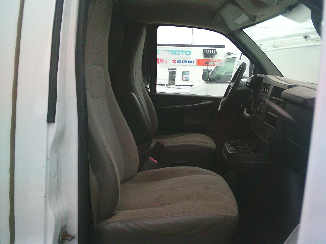 2013 Chevrolet Express Commercial Cutaway 4500 159  WB Photo