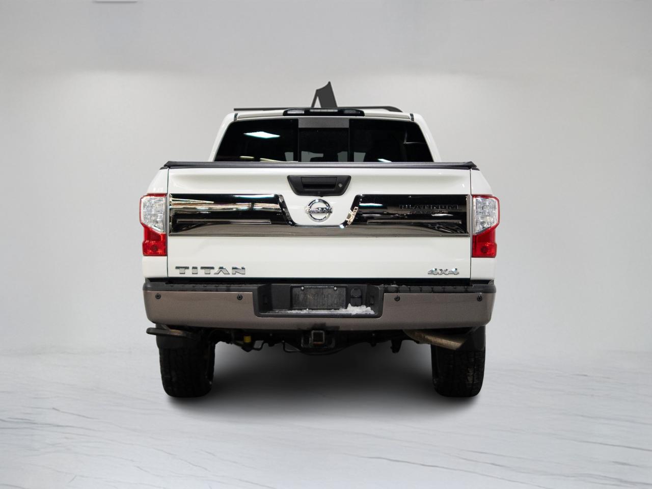 2019 Nissan Titan PLATINUM RESERVE | TONNEAU COVER | FENDER  | 20 IN Photo