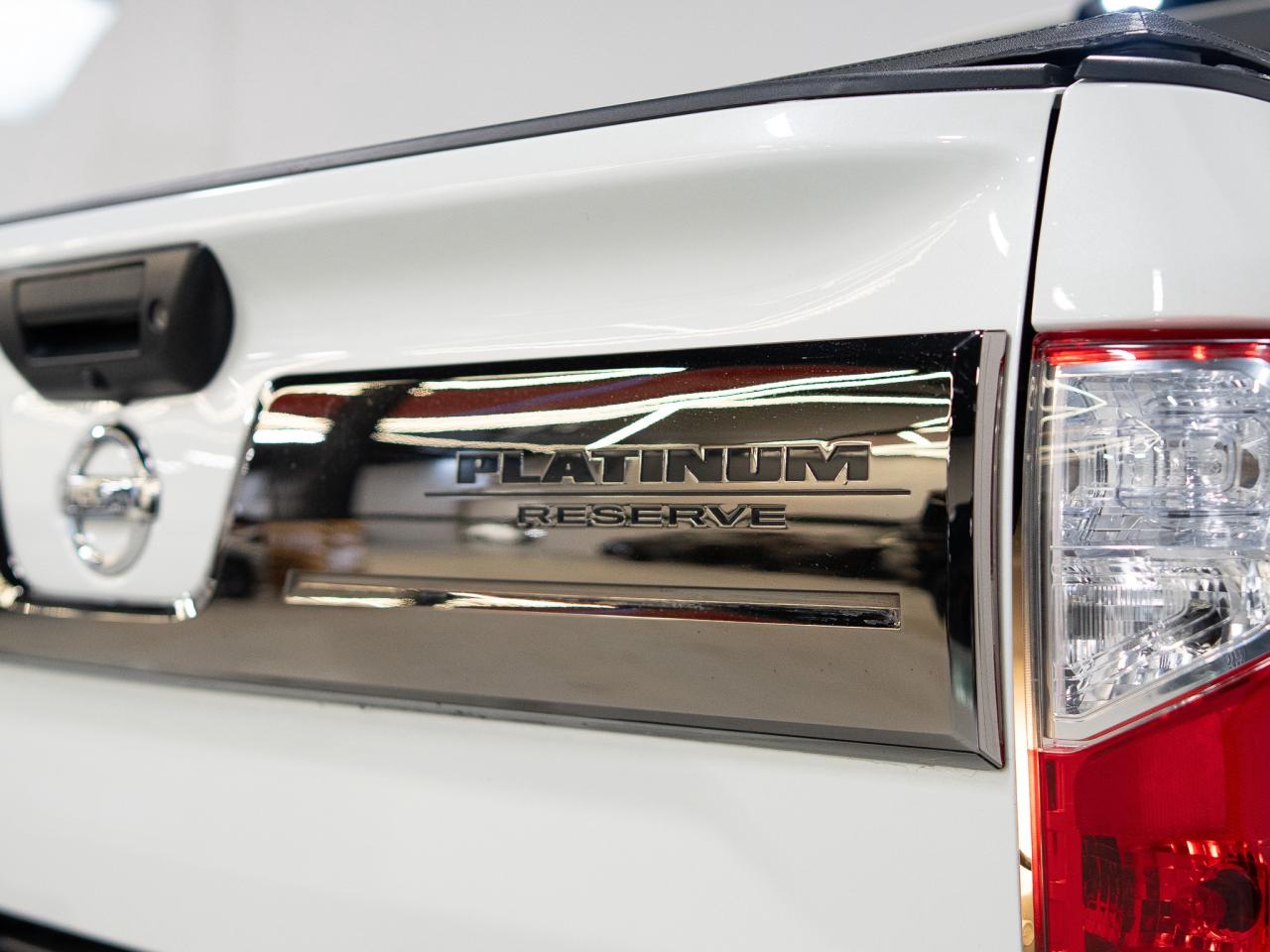 2019 Nissan Titan PLATINUM RESERVE | TONNEAU COVER | FENDER  | 20 IN Photo