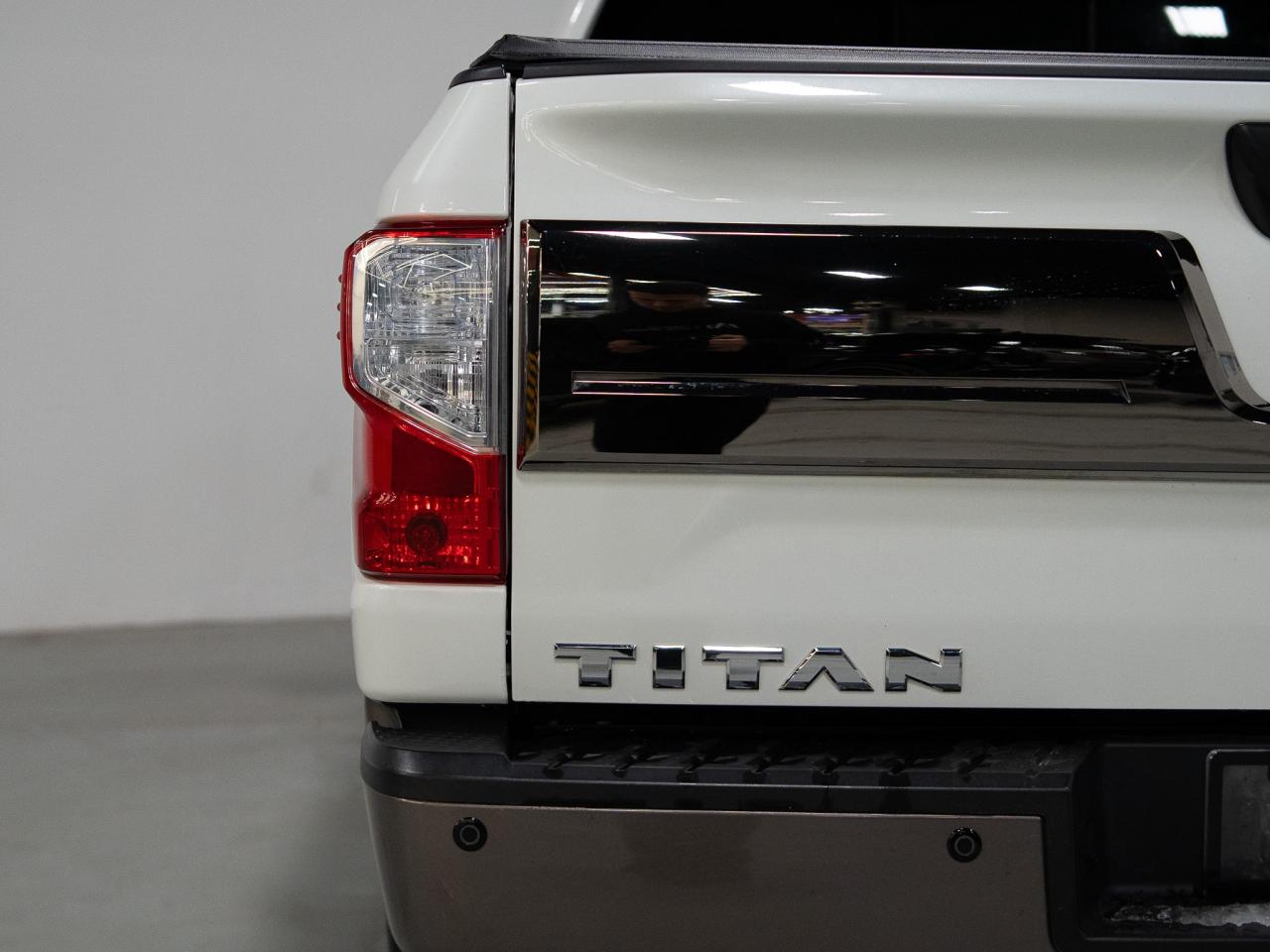 2019 Nissan Titan PLATINUM RESERVE | TONNEAU COVER | FENDER  | 20 IN Photo