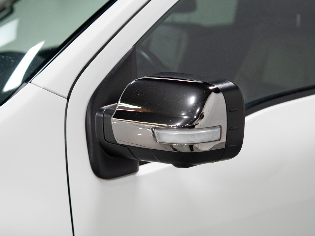 2019 Nissan Titan PLATINUM RESERVE | TONNEAU COVER | FENDER  | 20 IN Photo