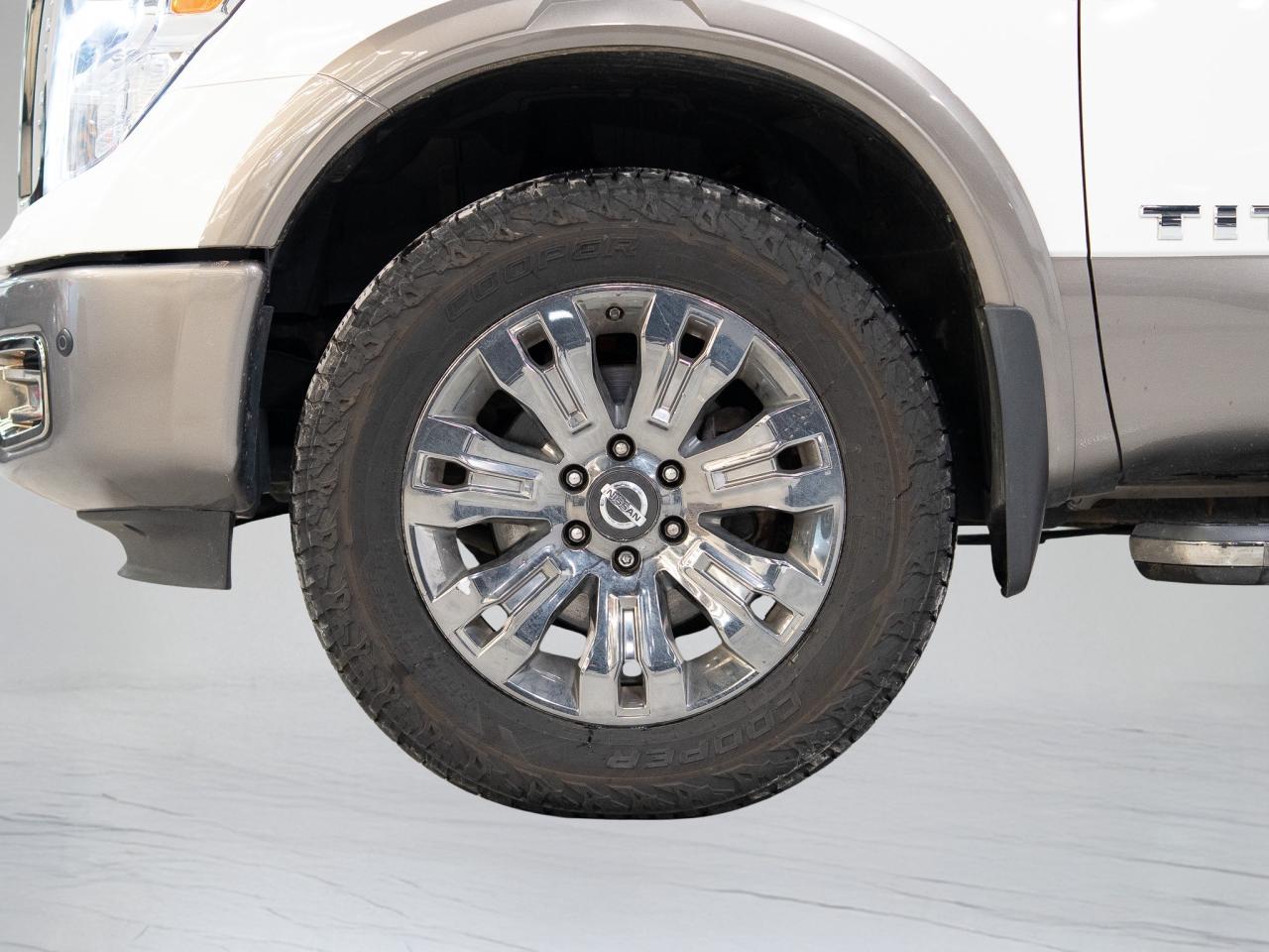 2019 Nissan Titan PLATINUM RESERVE | TONNEAU COVER | FENDER  | 20 IN Photo