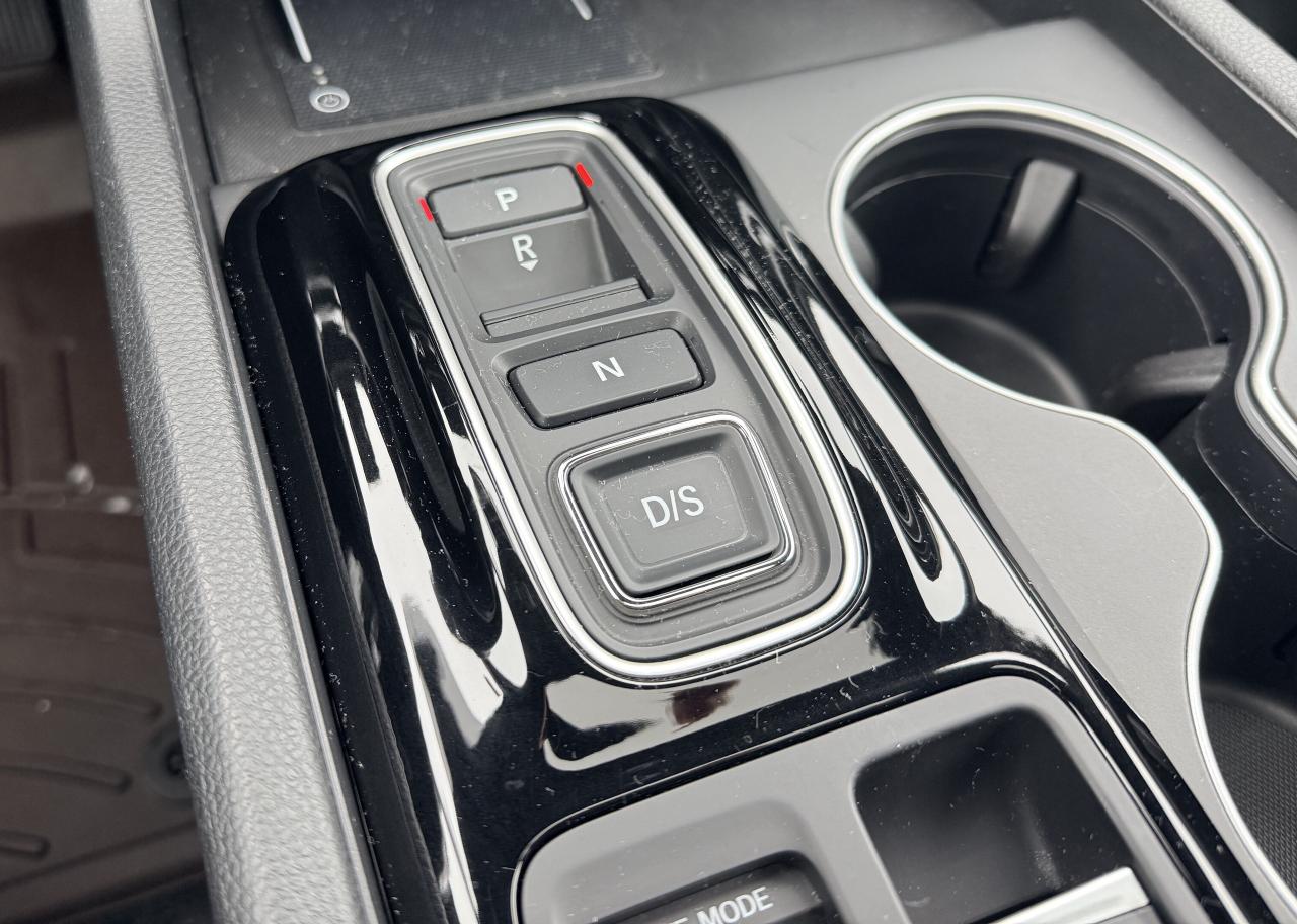 2025 Honda Pilot Black Edition AWD | NAVIGATION | REMOTE START | Photo