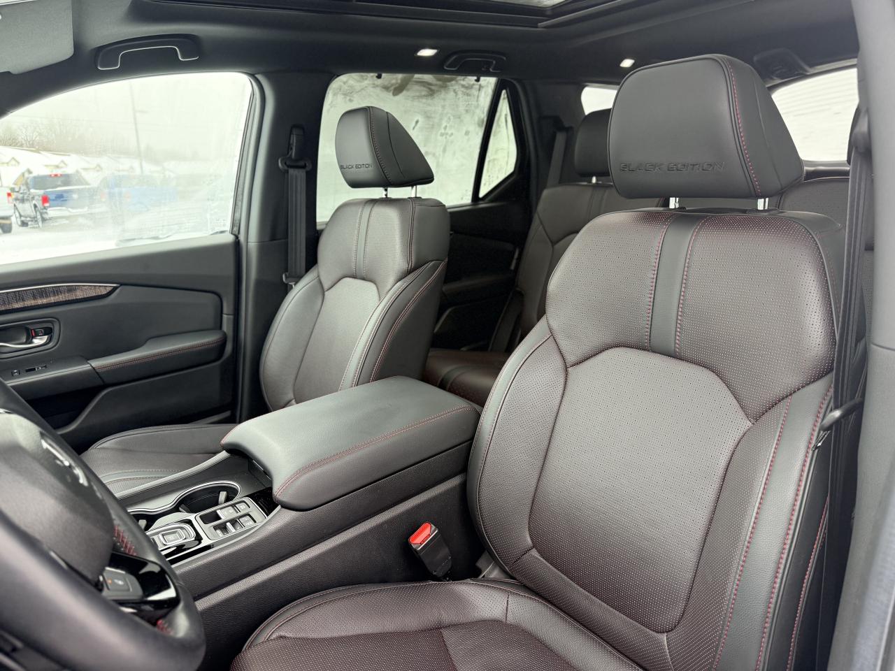 2025 Honda Pilot Black Edition AWD | NAVIGATION | REMOTE START | Photo