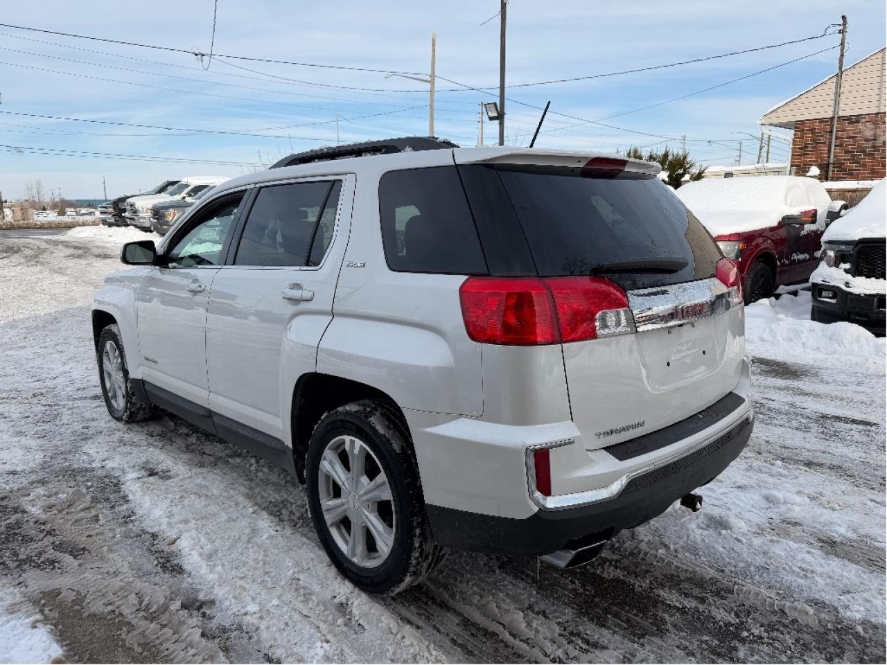 2017 GMC Terrain SLE, Low Mileage, Well Maintained, Drives Great !! Photo4