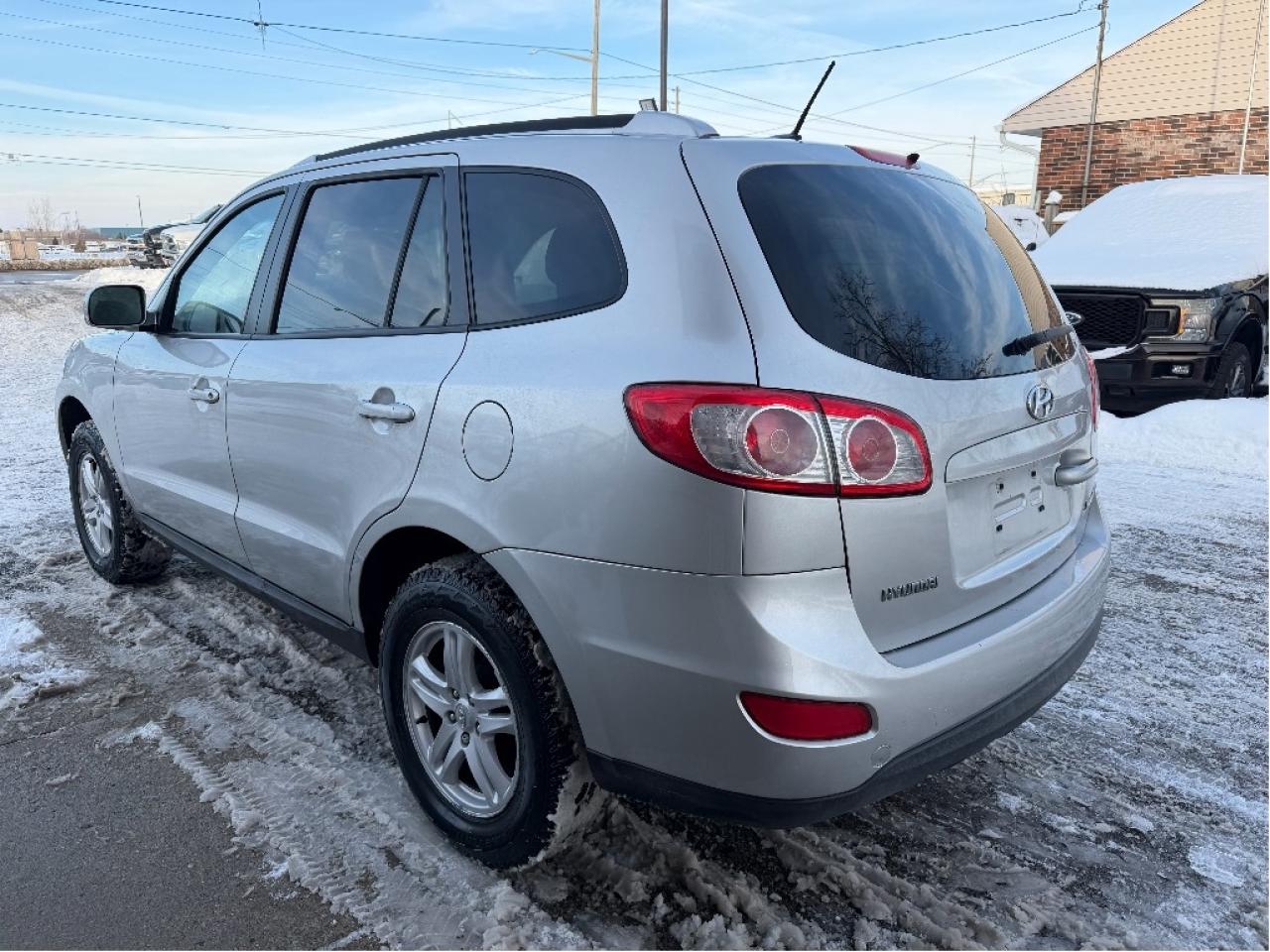 2011 Hyundai Santa Fe Low Mileage, Very Well Maintained, Drives Great !! Photo
