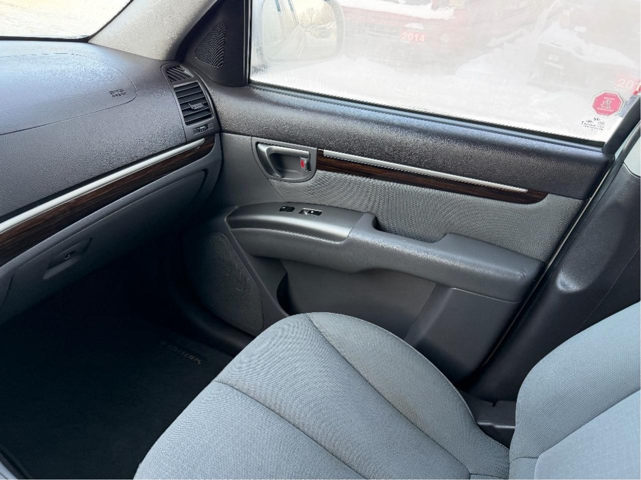 2011 Hyundai Santa Fe Low Mileage, Very Well Maintained, Drives Great !! Photo