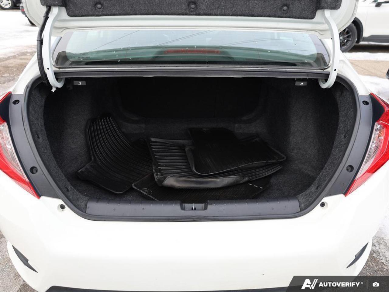 2018 Honda Civic SEDAN Photo