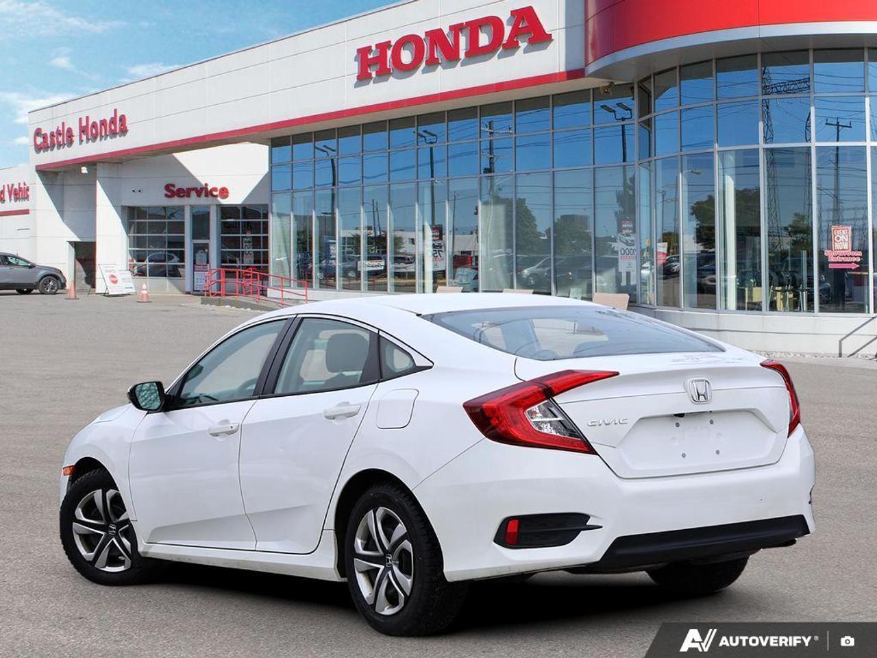 2018 Honda Civic SEDAN Photo