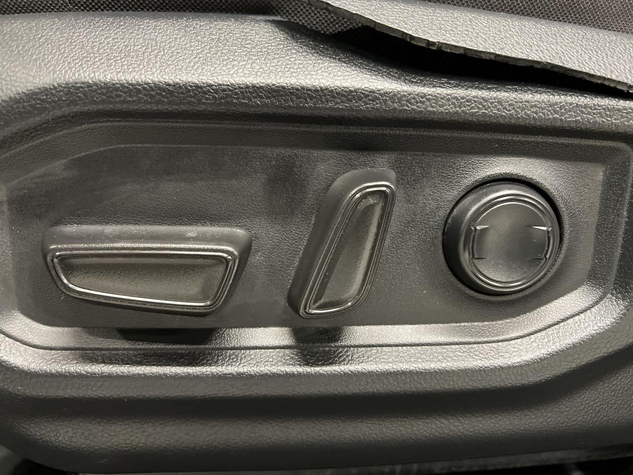 2024 Toyota Tundra TRD OFF-ROAD 4X4 | CREWMAX | HTD SEATS | CARPLAY Photo