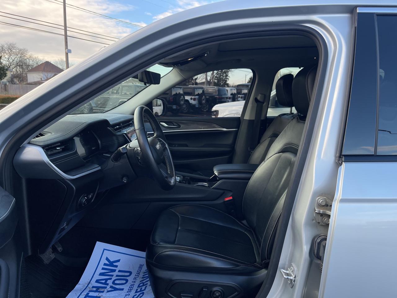 2022 Jeep Grand Cherokee PANORAMIC SUNROOF / NAV / LUXURY TECH GROUP Photo