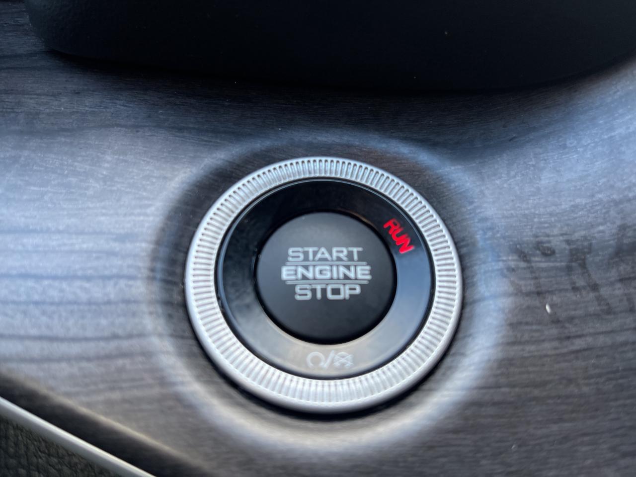 2022 Jeep Grand Cherokee PANORAMIC SUNROOF / NAV / LUXURY TECH GROUP Photo