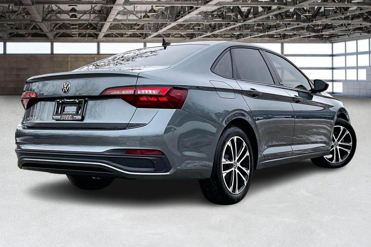 2023 Volkswagen Jetta Comfortline Sport | Heated Leather | Sunroof | FWD Photo