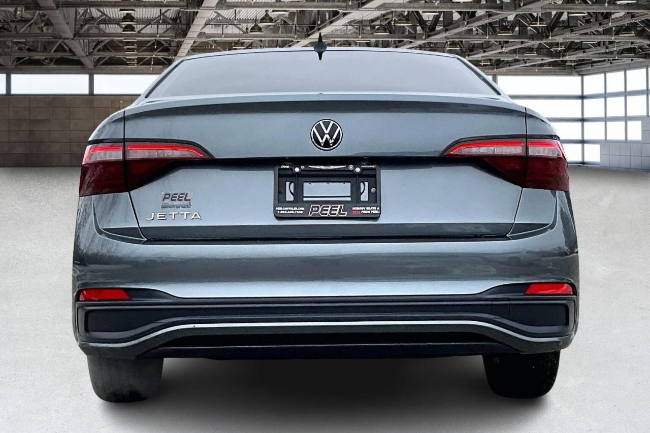 2023 Volkswagen Jetta Comfortline Sport | Heated Leather | Sunroof | FWD Photo3