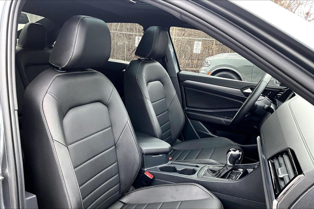 2023 Volkswagen Jetta Comfortline Sport | Heated Leather | Sunroof | FWD Photo