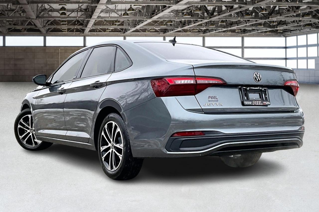 2023 Volkswagen Jetta Comfortline Sport | Heated Leather | Sunroof | FWD Photo