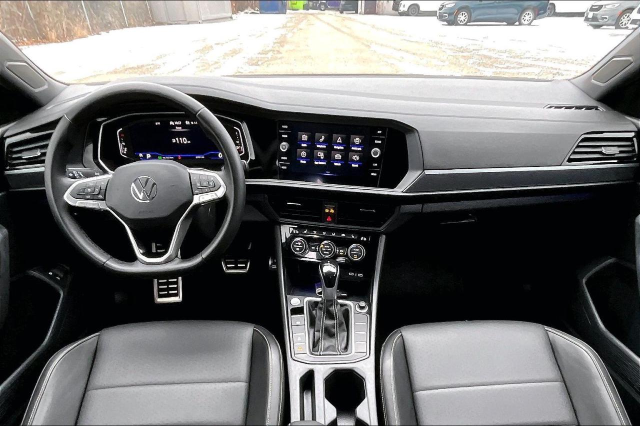 2023 Volkswagen Jetta Comfortline Sport | Heated Leather | Sunroof | FWD Photo