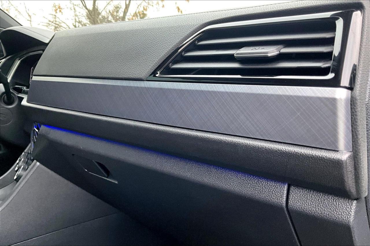 2023 Volkswagen Jetta Comfortline Sport | Heated Leather | Sunroof | FWD Photo