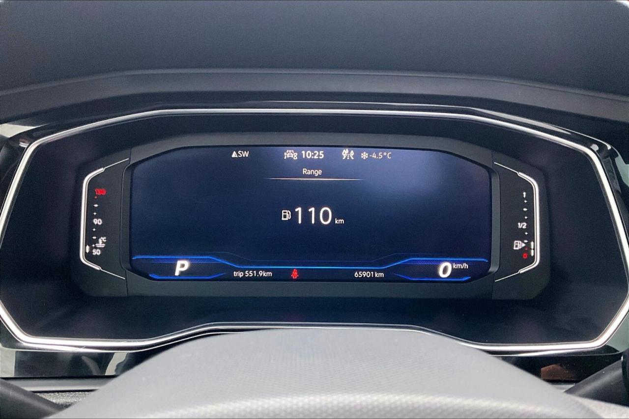 2023 Volkswagen Jetta Comfortline Sport | Heated Leather | Sunroof | FWD Photo