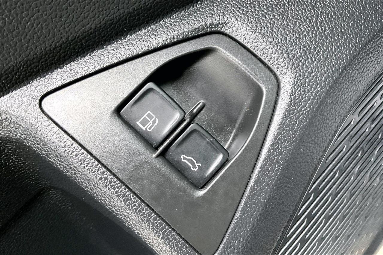 2023 Volkswagen Jetta Comfortline Sport | Heated Leather | Sunroof | FWD Photo