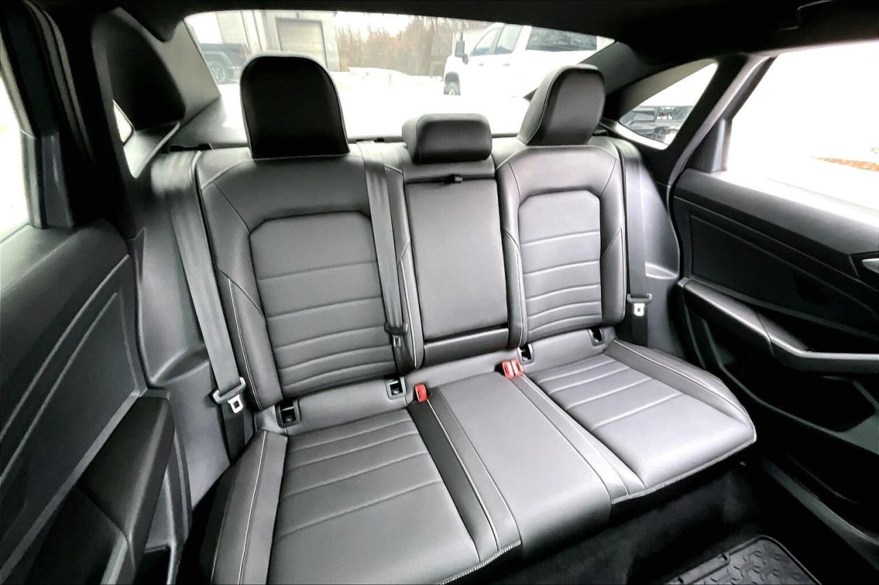 2023 Volkswagen Jetta Comfortline Sport | Heated Leather | Sunroof | FWD Photo