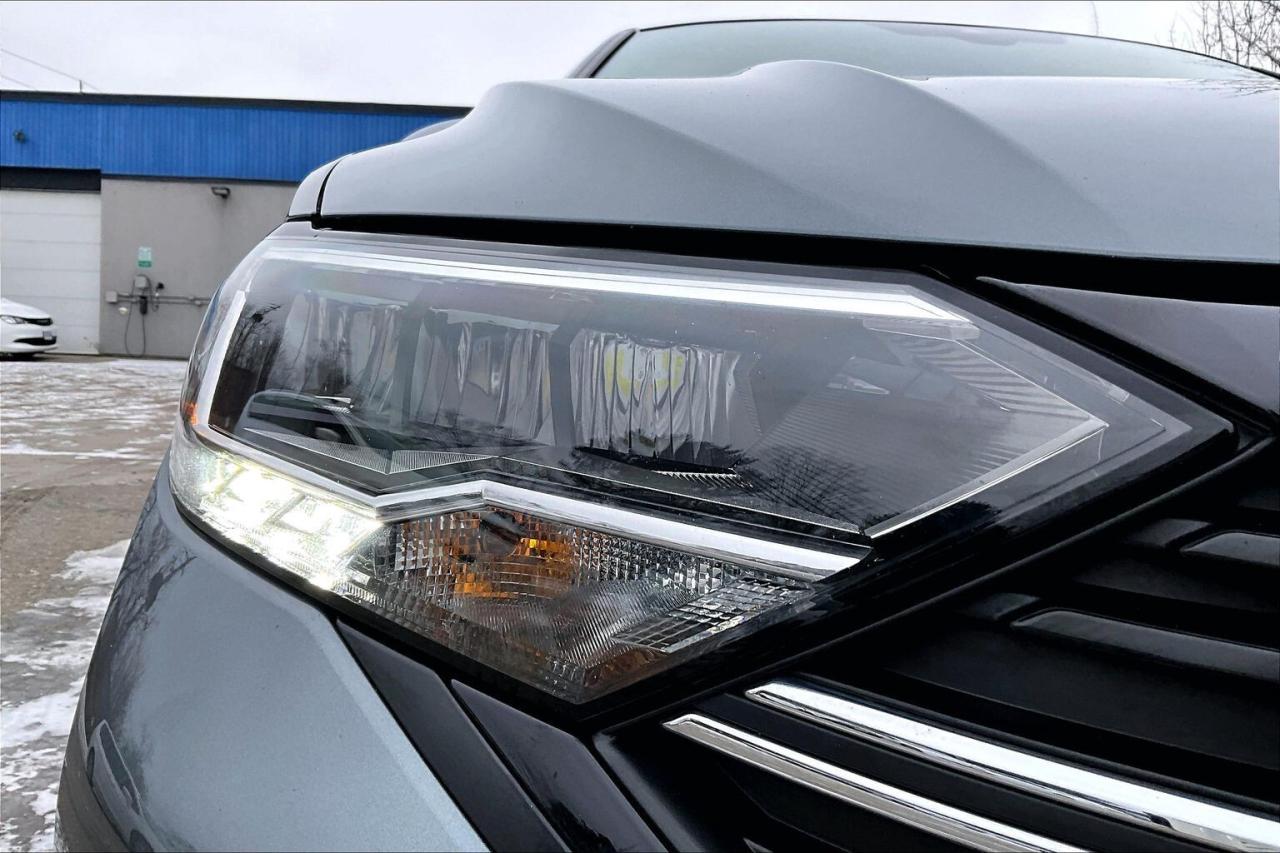 2023 Volkswagen Jetta Comfortline Sport | Heated Leather | Sunroof | FWD Photo