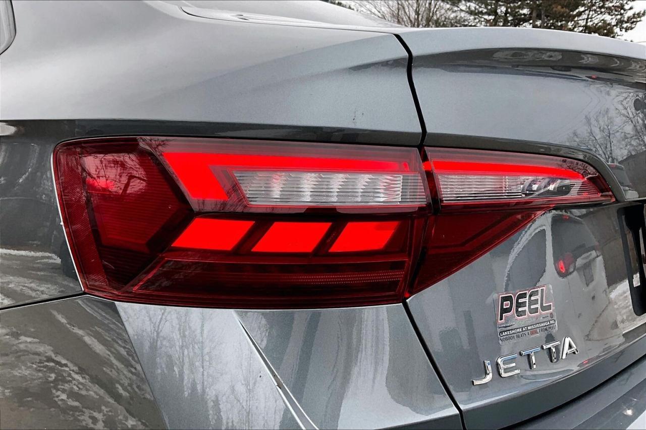 2023 Volkswagen Jetta Comfortline Sport | Heated Leather | Sunroof | FWD Photo