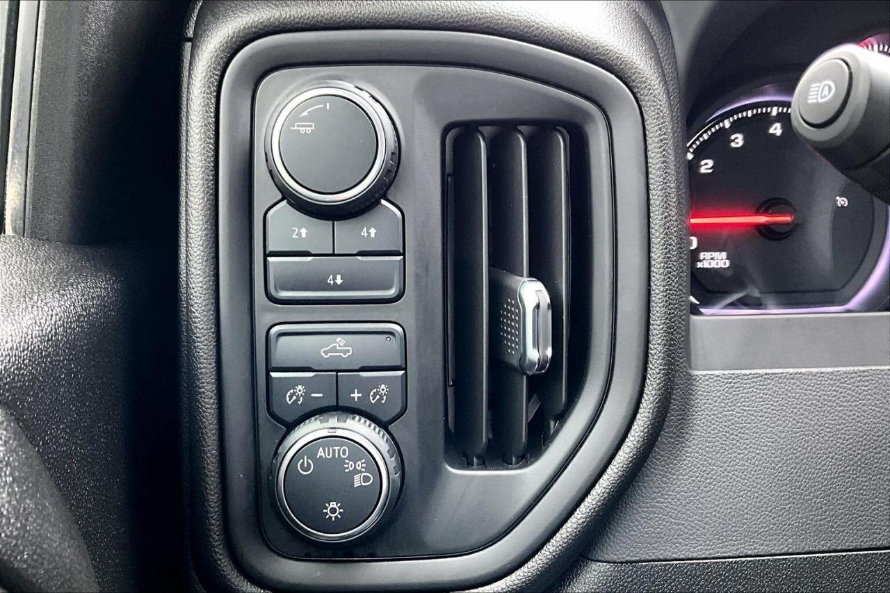 2025 Chevrolet Silverado 2500 HD Custom | 6.6L V8 | Tow Pkg | Steps Liner | 4X4 Photo