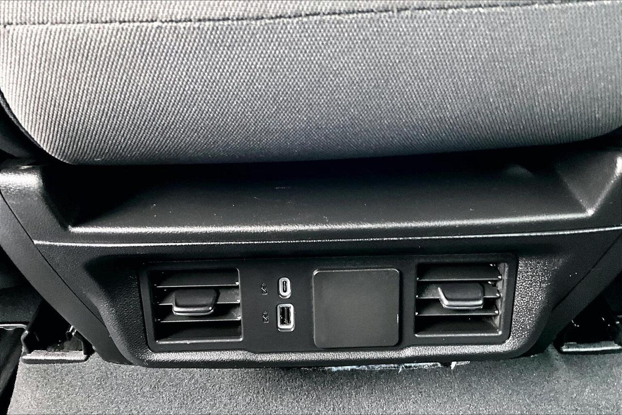 2025 Chevrolet Silverado 2500 HD Custom | 6.6L V8 | Tow Pkg | Steps Liner | 4X4 Photo