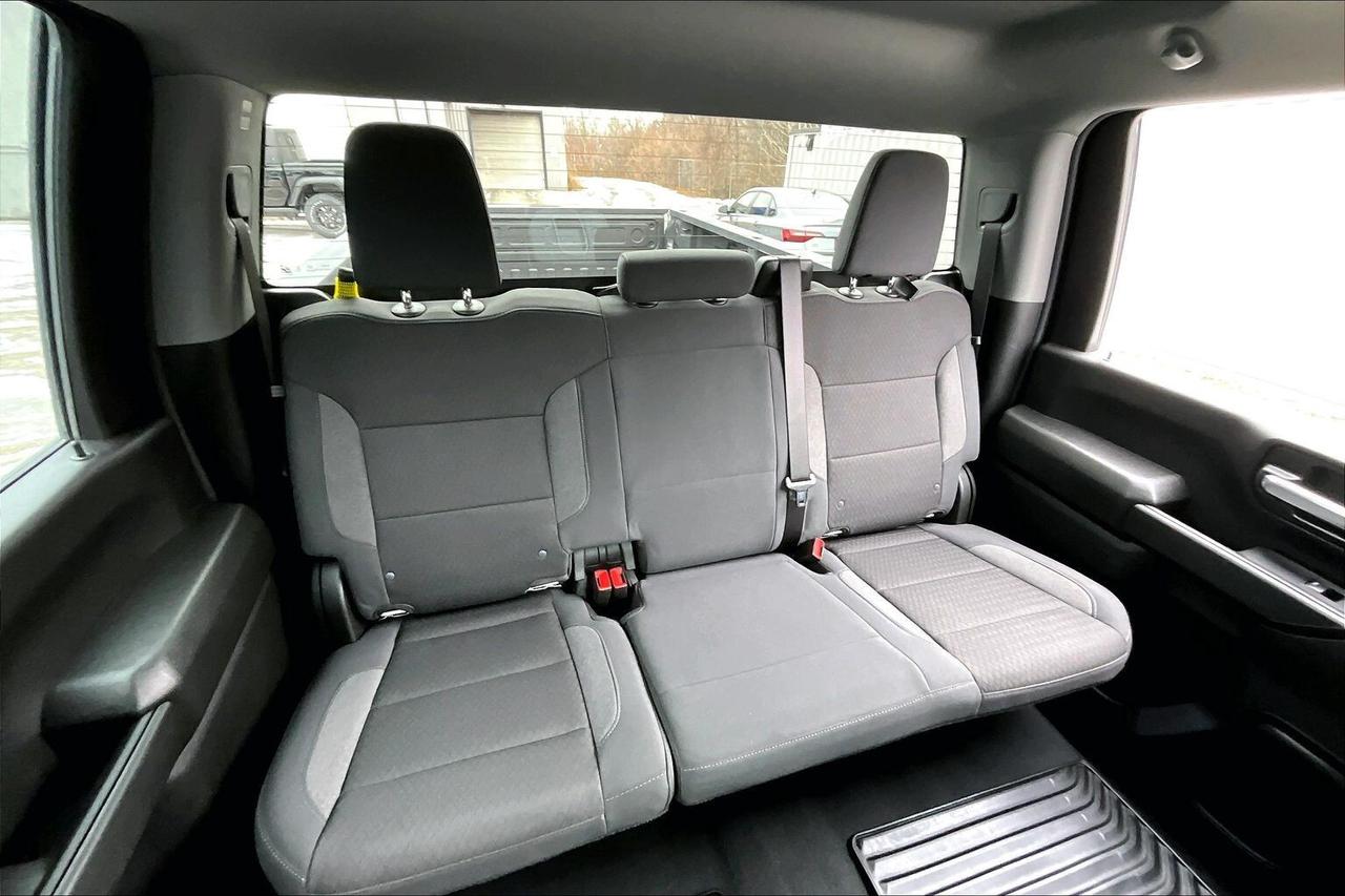 2025 Chevrolet Silverado 2500 HD Custom | 6.6L V8 | Tow Pkg | Steps Liner | 4X4 Photo