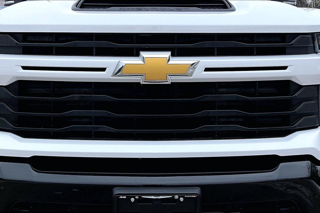 2025 Chevrolet Silverado 2500 HD Custom | 6.6L V8 | Tow Pkg | Steps Liner | 4X4 Photo