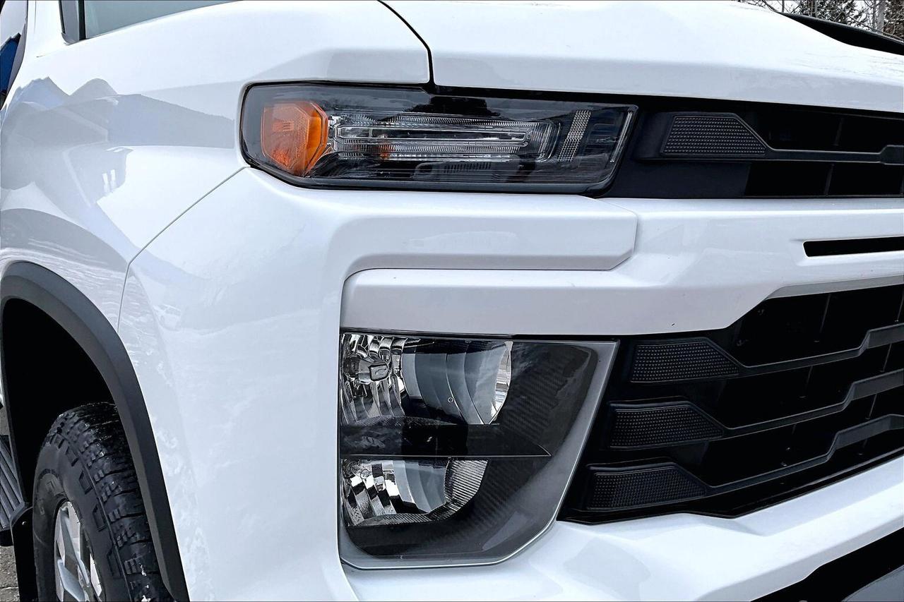 2025 Chevrolet Silverado 2500 HD Custom | 6.6L V8 | Tow Pkg | Steps Liner | 4X4 Photo