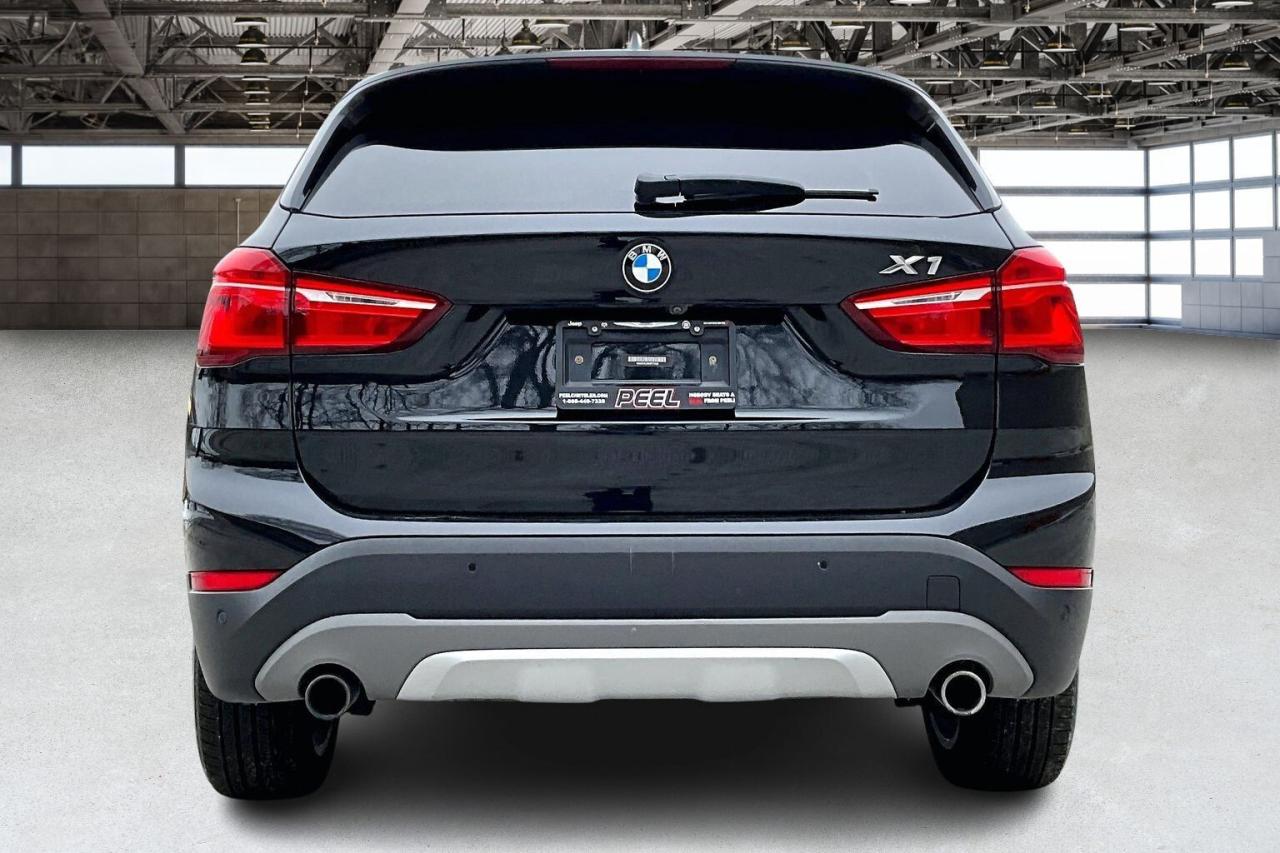 2017 BMW X1 28i |Prem Enhanced |Heated Leather |Panoroof | AWD Photo3