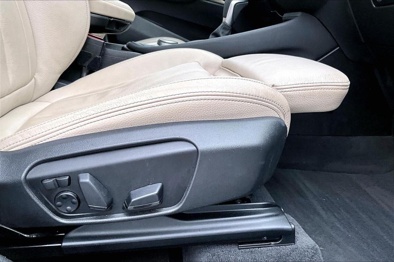 2017 BMW X1 28i |Prem Enhanced |Heated Leather |Panoroof | AWD Photo