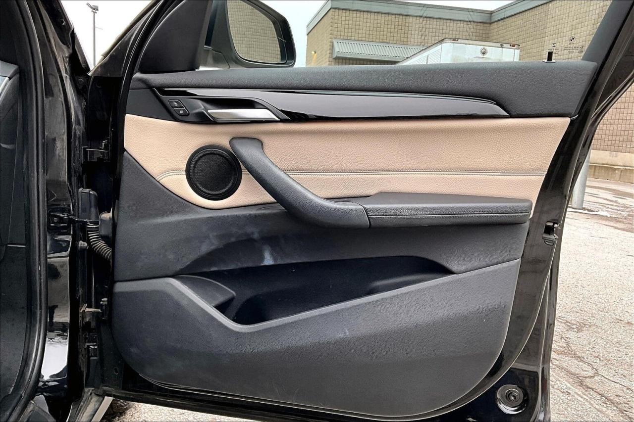 2017 BMW X1 28i |Prem Enhanced |Heated Leather |Panoroof | AWD Photo